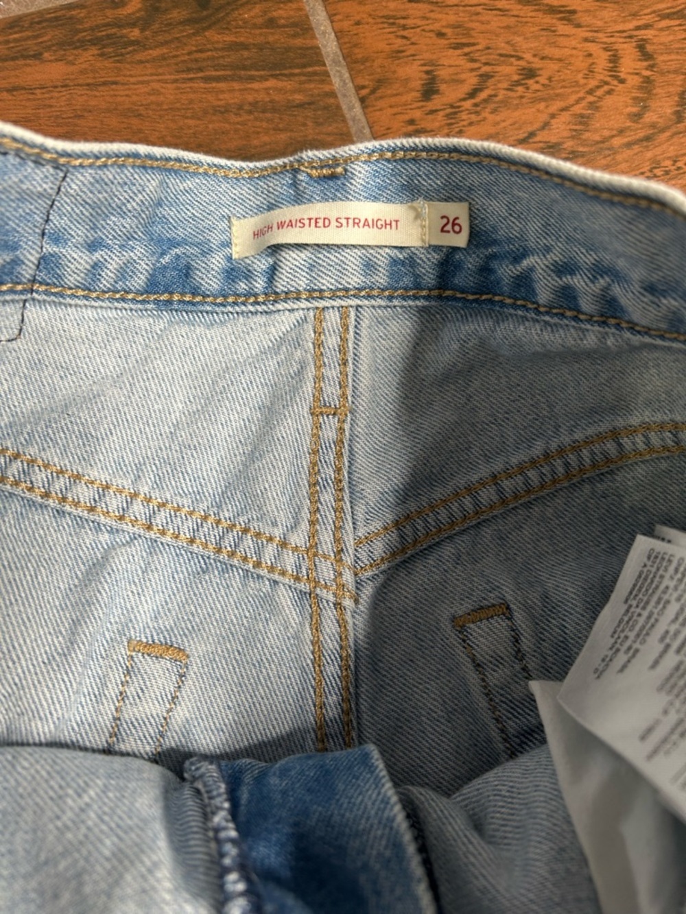 Levi’s High Waisted Straight Jeans NWOT - Picture 4 of 7